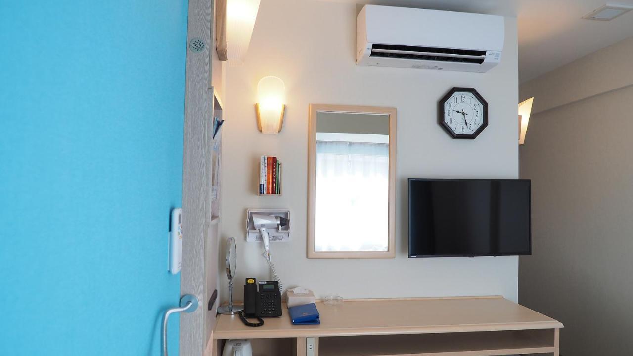 Toyoko Inn Yokohama Shiei-Chikatetsu Center Minami-Eki Eksteriør bilde