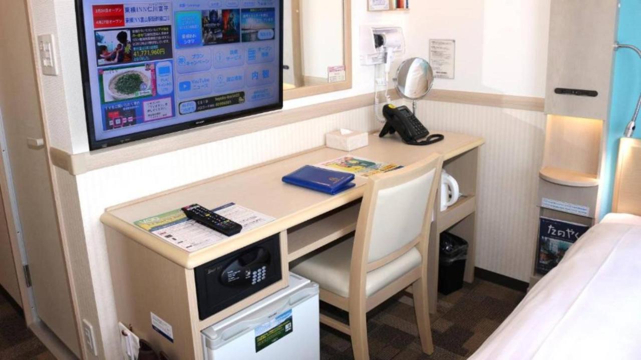 Toyoko Inn Yokohama Shiei-Chikatetsu Center Minami-Eki Eksteriør bilde